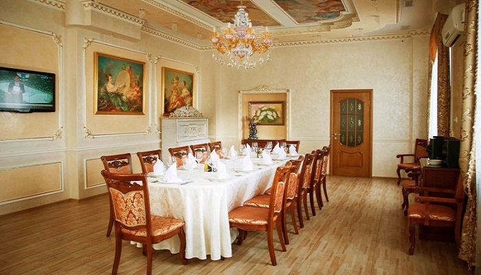 Фото Малый зал ресторана Ереван в Симферополе